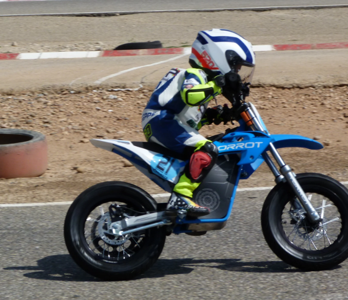 Torrot Supermotard TWO (SM2) – The Ultimate Kids Electric Dirt Bike (Ages 6–12)