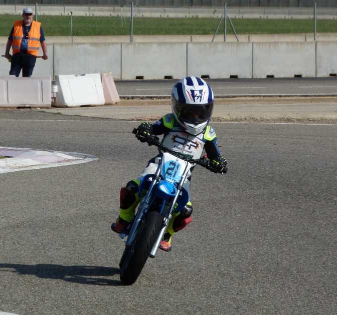 Torrot Supermotard TWO (SM2) – The Ultimate Kids Electric Dirt Bike (Ages 6–12)